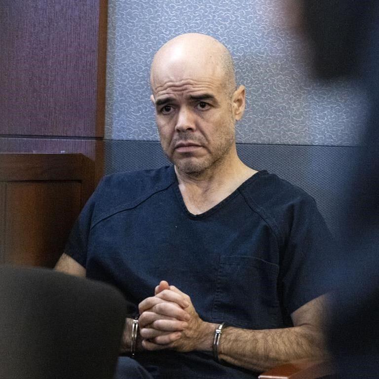 Ex-politician held in Vegas reporter slaying to stay jailed